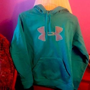 Under Armour sweatshirt